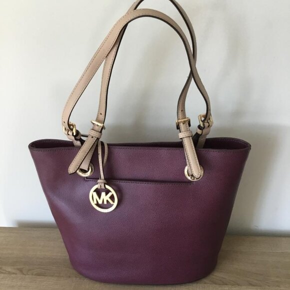 Michael Kors Jet Set Plum Saffiano Leather Tote Bag Top Zip Closure NWOT - Picture 1 of 10